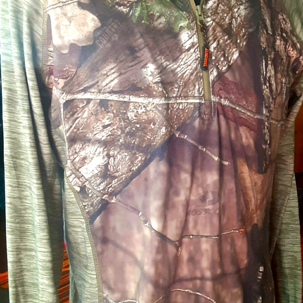 Trailcrest mossy oak camo women's spandex shirt
